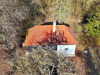 Nabídka pro romantiky a samotáře, RD 183 m2, zahrada 2 027 m2 - 3.JPG