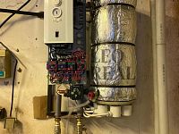 Prodej administrativní budovy cca 1250 m2 + 20 parkovacích míst - IMG-20250211-WA0037.jpg