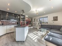 Prostorný dům 5+kk se zahradou, Čistá u Mladé Boleslavi - WE6A3509-HDR.jpg