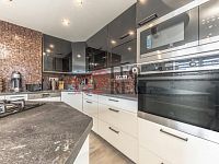 Prostorný dům 5+kk se zahradou, Čistá u Mladé Boleslavi - WE6A3511-HDR.jpg