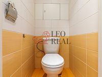 Velice pěkný, z velké části zařízený 2+kk nehradíte provizi RK. - heranova-23.jpg