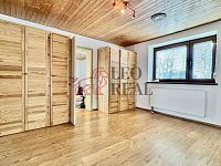 Prodej rodinného domu Lopeník - IMG_4983.jpeg