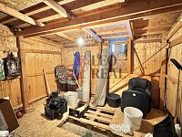 Prodej rodinného domu s rozsáhlými pozemky - Lopeník - IMG_4966.jpeg