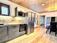 Prodej rodinného domu s rozsáhlými pozemky - Lopeník - IMG_4975.jpeg