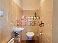 Prodej rodinného domu s rozsáhlými pozemky - Lopeník - IMG_4981.jpeg