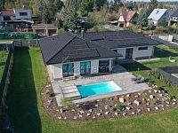 Prodej, rodinný dům, dispozice 4+kk/Garáž, terasa, bazén, pozemek 1690 m2 - UNHOST34.jpg