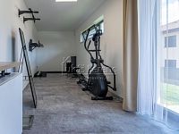 Prodej, rodinný dům, dispozice 4+kk/Garáž, terasa, bazén, pozemek 1690 m2, Na Lukách, Unhošť - UNHOST18.jpg