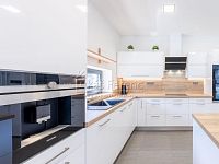 Prodej, rodinný dům, dispozice 4+kk/Garáž, terasa, bazén, pozemek 1690 m2, Na Lukách, Unhošť - UNHOST3.jpg