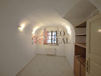 Prodej obchodního prostoru v srdci Malé Strany, Praha 1 - d.jpg