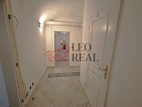 Prodej obchodního prostoru v srdci Malé Strany, Praha 1 - e.jpg