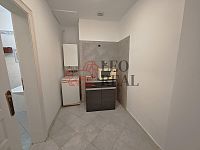 Prodej obchodního prostoru v srdci Malé Strany, Praha 1 - g.jpg