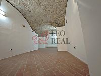 Prodej obchodního prostoru v srdci Malé Strany, Praha 1 - l.jpg