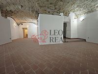 Prodej obchodního prostoru v srdci Malé Strany, Praha 1 - n.jpg