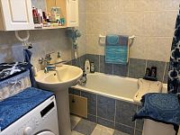 Nabízím prodej pěkného rodinného domu v Děčíně Bělá. - Koupelna.jpg