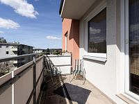 Prodej bytu 2+kk s balkonem, 63 m2 - 9.jpeg