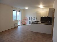 Světlý 2 +kk, 59 m2, ul. K Říčanům - DSCF0412.JPG