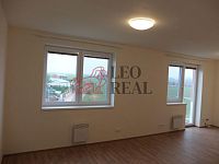 Světlý 2 +kk, 59 m2, ul. K Říčanům - DSCF0414.JPG