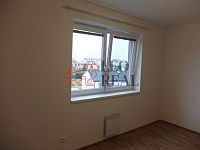 Světlý 2 +kk, 59 m2, ul. K Říčanům - DSCF0420.JPG