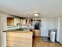 Pronájem bytu 2+1 s vlastním parkovištěm Staré Město u UH - IMG_5221.JPG