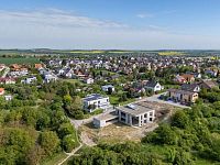 Prodej, Výjimečná vila s vnitřním bazénem, užitnou plochou 780 m² prostoru pro náročné - 14.jpg