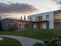 Prodej, Výjimečná vila s vnitřním bazénem, užitnou plochou 780 m² prostoru pro náročné - 4.jpg