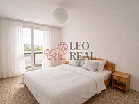 Pronájem bytu 2+kk, 43 m² + lodžie 3 m², Praha – Modřany, ul. Urbánkova - ložnice2.jpg