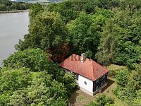 Nabídka pro romantiky a samotáře, RD 183 m2, zahrada 2 027 m2 - ac.JPG