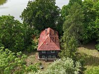 Nabídka pro romantiky a samotáře, RD 183 m2, zahrada 2 027 m2 - ae.JPG