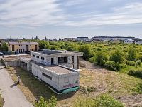 Prodej, Výjimečná vila s vnitřním bazénem, užitnou plochou 780 m² prostoru pro náročné - 16.jpg