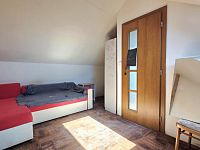 Prodej RD 5+1, 205 m2, pozemek 219 m2, Ptýrovec - 20260422_140042.jpg