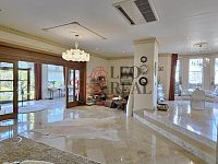 Prodej rodinného domu 350 m², pozemek 918 m² - 17.jpg