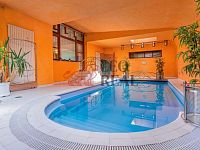 Prodej rodinného domu 350 m², pozemek 918 m² - 26.jpg