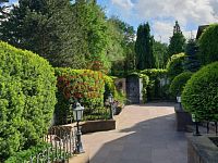 Prodej rodinného domu 350 m², pozemek 918 m² - 3.jpg