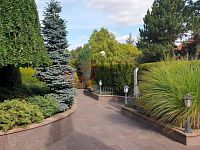 Prodej rodinného domu 350 m², pozemek 918 m² - 4.jpg