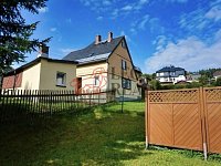 Prodej rodinného domu v Krušných horách – ideální pro lyžaře, cyklisty a milovníky přírody - IMG_2245.jpeg