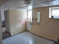 Prodej rodinného domu v Krušných horách – ideální pro lyžaře, cyklisty a milovníky přírody - IMG_2252.jpeg
