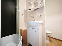 Pronájem bytu 1+kk, 20 m² – Sokolov, ul. Švabinského (po rekonstrukci) - 1611d8b3-ac73-4db3-8628-0cff266198bd.jpg