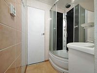 Pronájem bytu 1+kk, 20 m² – Sokolov, ul. Švabinského (po rekonstrukci) - 2d424157-0081-476e-8478-7a840ccbcca3.jpg