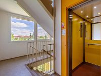 Pronájem, byt 3+kk/L,70 m², Praha 9, Prosek, ul. Lovosická - 19.jpg