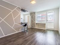 Pronájem, byt 3+kk/L,70 m², Praha 9, Prosek, ul. Lovosická - 2.jpg