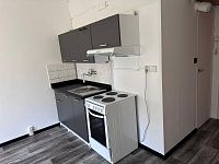 Pronájem bytu 1+kk, 20 m² – Sokolov, ul. Švabinského (po rekonstrukci) - IMG-20260516-WA0011.jpg