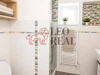 Vedrovice, RD 2+kk, CP 336m2, zahrada - 8a29d121-9acd-4aa7-a2ed-f1b80eed827d.jpg