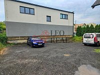Kancelář či služby v klidné části Kopřivnice – 42 m² s parkováním - 20260601_184346.jpg