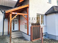 Kancelář či služby v klidné části Kopřivnice – 42 m² s parkováním - Ing. Martin Ščerba - IMG_20240123_103418 (5).jpg