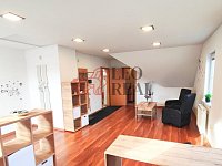 Kancelář či služby v klidné části Kopřivnice – 42 m² s parkováním - Ing. Martin Ščerba - IMG_20240123_103418 (8).jpg