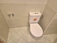 Pronájem 1+kk, 20 m² – centrum Liberce, ul. Vaňurova - 20260611_141553.jpg
