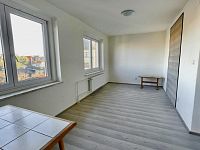 Pronájem bytu 2+1 s parkovištěm a balkonem Uherské Hradiště - Jarošov - o_1697556218-2861 2.jpg