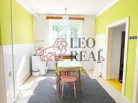 Prodej rodinného domu 4+1,  Vedrovice, 870m2