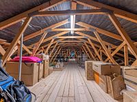 Prodej, rodinný dům, dispozice 4+kk/Garáž, terasa, bazén, pozemek 1690 m2, Na Lukách, Unhošť - UNHOST21.jpg