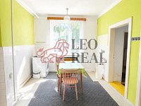 Prodej rodinného domu 4+1, Vedrovice, 870m2 - 5e20d374-de81-4862-b37d-6a87ab3a444b (2).jpg